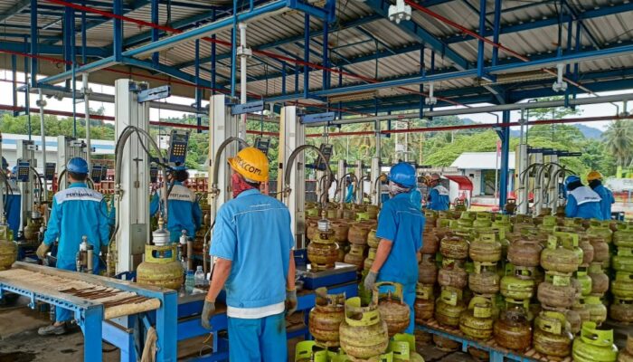 Jelang Hari Raya Idulfitri, Menteri Bahlil Pastikan Pasokan BBM dan LPG Aman