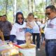 Festival Gir Sereng Pilang Hadirkan Pasar Konah, Warga Padati Pantai Permata