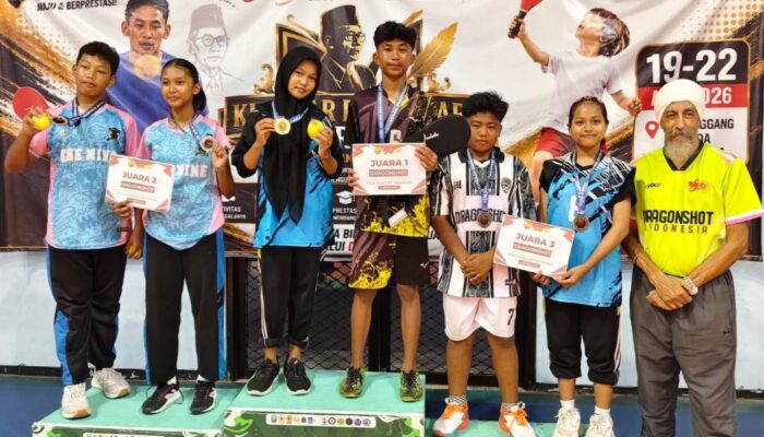 Siswa Probolinggo Unjuk Kemampuan di Turnamen Dragonshot Nasional UNESA