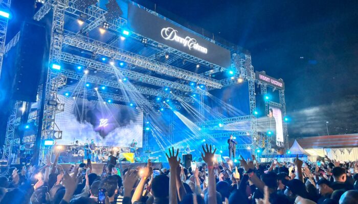Meriah dan Tertib, Ribuan Penonton Padati Konser Juara Fest di Probolinggo