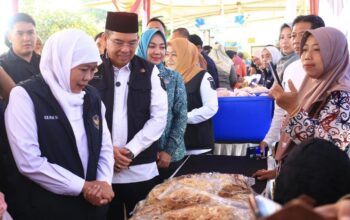 Pasar Murah di Probolinggo, Gubernur Jatim Puji Pemkot atas Capaian Kendalikan Inflasi
