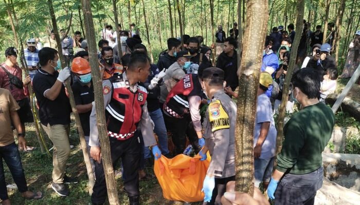 Bau Tak Sedap Jadi Petunjuk, Warga Probolinggo Temukan Mayat Perempuan di Sumur