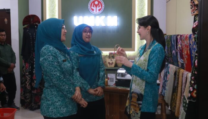 Arumi Bachsin Terkesan UMKM Probolinggo, Produk Lokal Dinilai Berkualitas