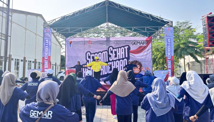 Jelang HUT ke-81 RI, Ratusan Warga Probolinggo Ikuti Senam Sehat Kemerdekaan