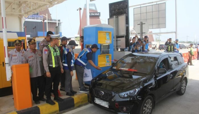 Jembatan Pajarakan Ditutup Total, Pengendara Diarahkan ke Tol Prosiwangi