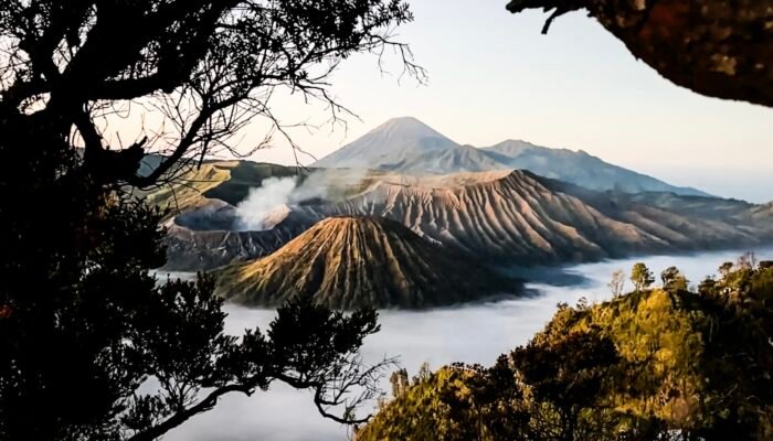 Usai Kebakaran, Kawasan Gunung Bromo Kembali Dibuka untuk Wisatawan