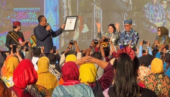 Batik In Motion Probolinggo Cetak Rekor MURI Dunia dengan Ribuan Penari