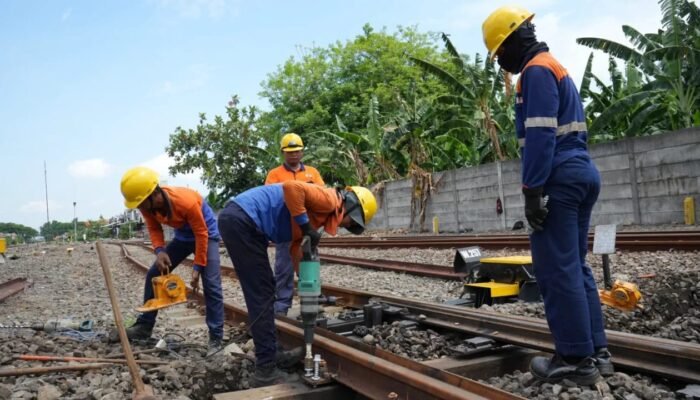 Hadapi Libur Nataru 2026, KAI Daop 8 Perkuat Infrastruktur Jalur Kereta