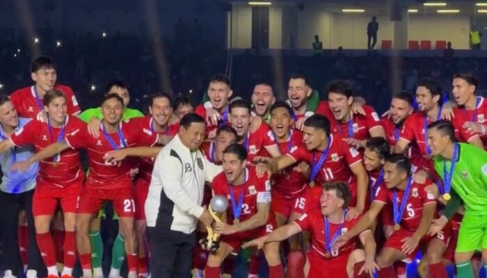 Prabowo Ikut Selebrasi, Timnas Indonesia Angkat Trofi FIFA ASEAN Cup 2026
