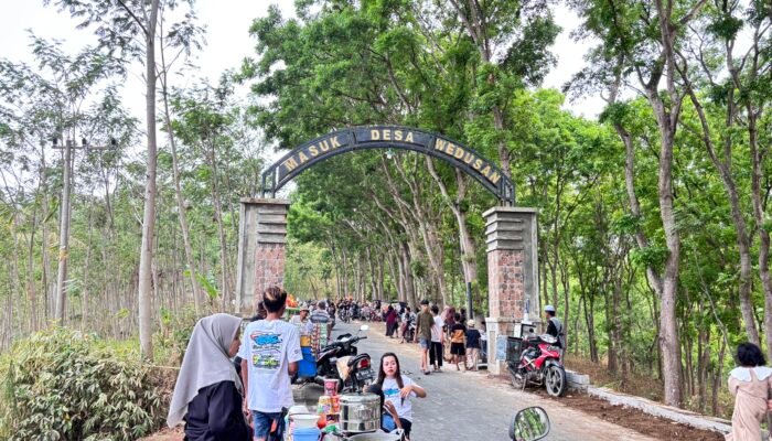 20 Tahun Jalan Rusak dan Rawan Kejahatan, Desa Wedusan Probolinggo Kini Jadi Pasar Dadakan